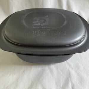 Tupperware Ultra Pro Ovenware 3.5QT/3.7 Qt Casserole Pan With Cover Black